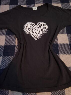 Y2k scene emo style rainforest cafe shirt